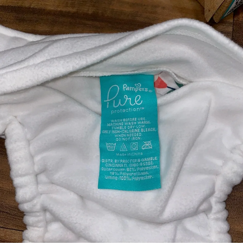 Pampers hybrid Reusable Diaper Cover One size fits most 0-30 months, 8-35lb